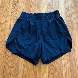 Double layered workout shorts / dark blue
